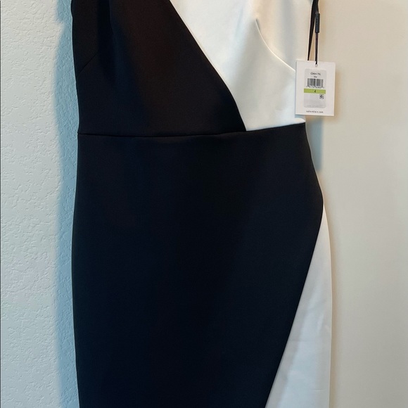 Calvin Klein Dress size 4 black and white - Picture 2 of 5